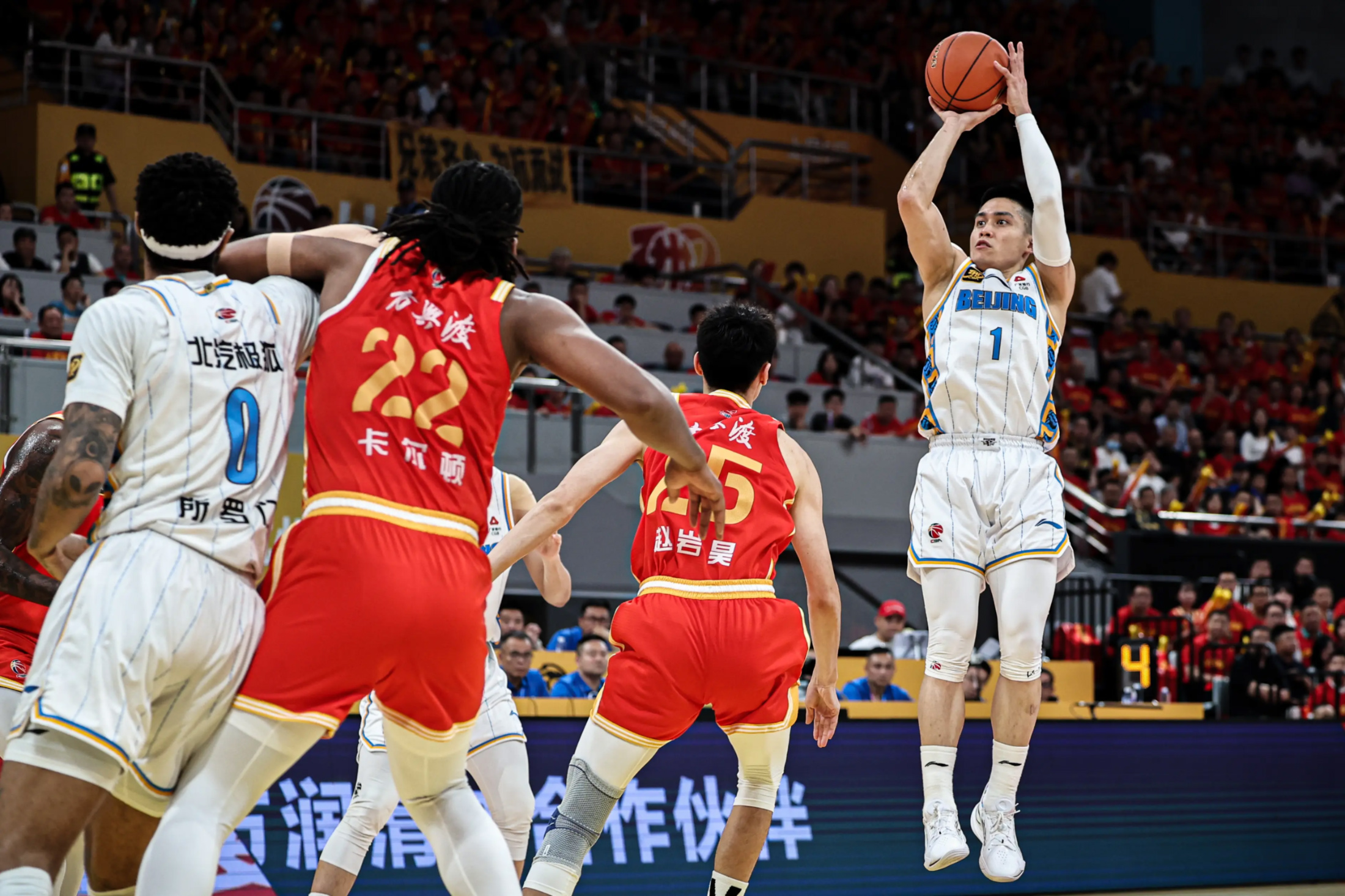 关于广厦男篮迎英超关键赛，清晨主帅复盘，质疑声仍在，阵容厚度经受考验的信息-九游